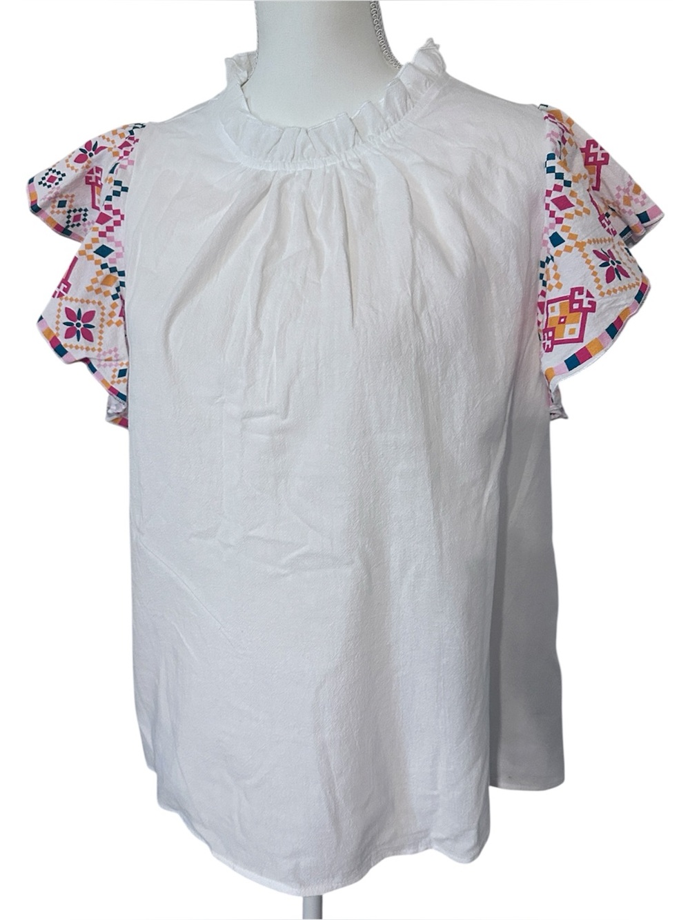 NWT Emery Rose lightweight blouse.